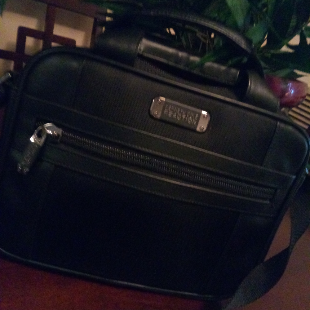 Kenneth Cole mini briefcase - Picture 5 of 5